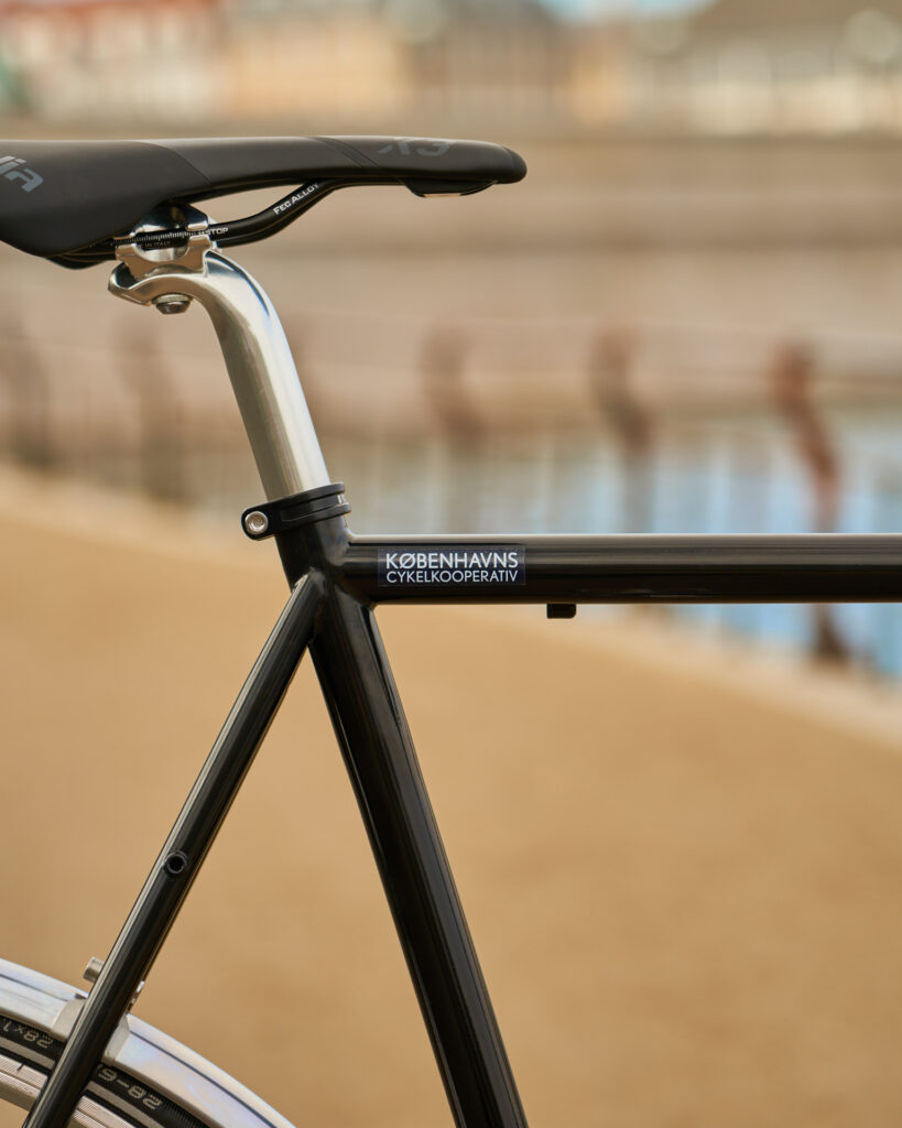 Bycykel - Intec F05